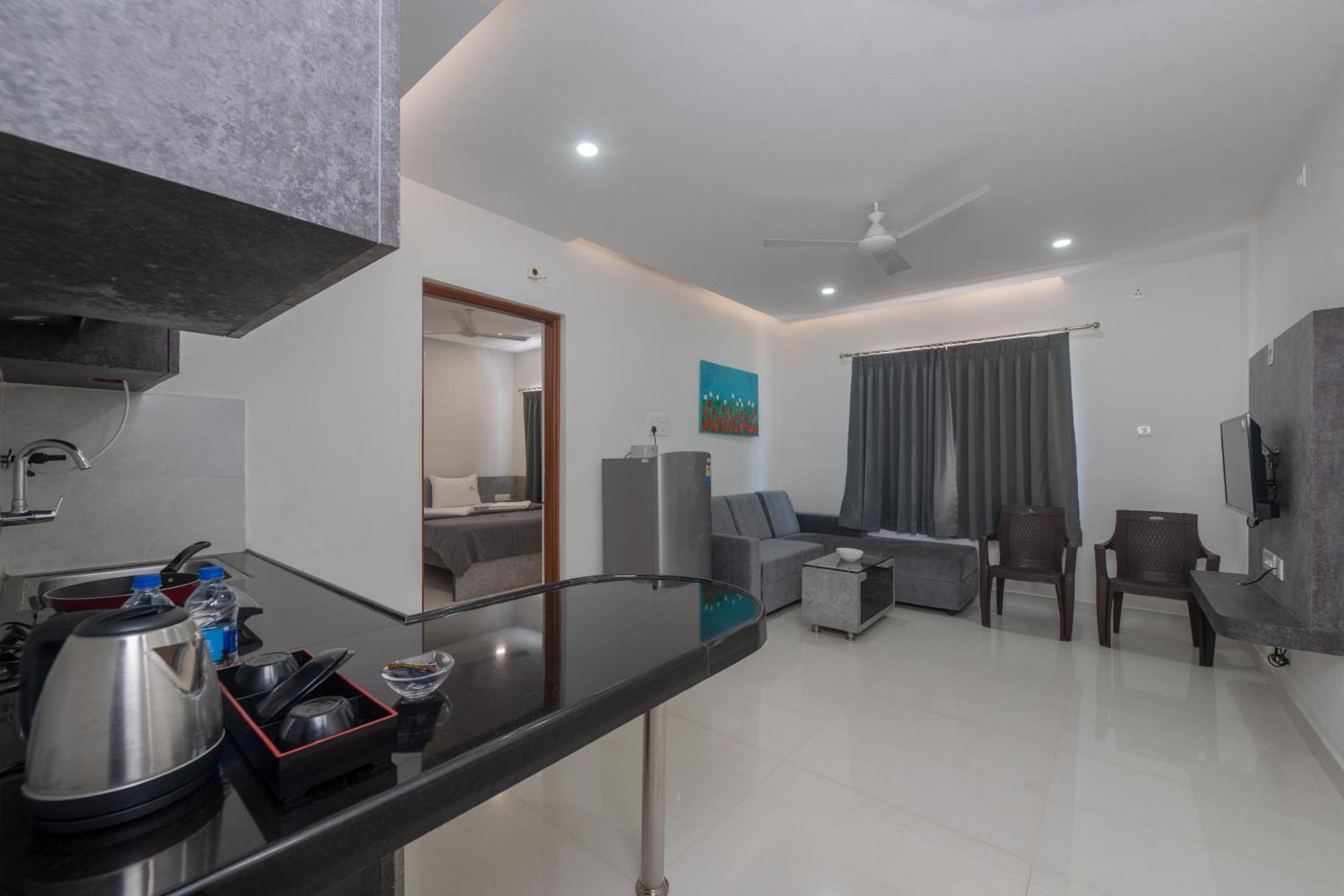 Manipal Atalia Service Apartments Esterno foto