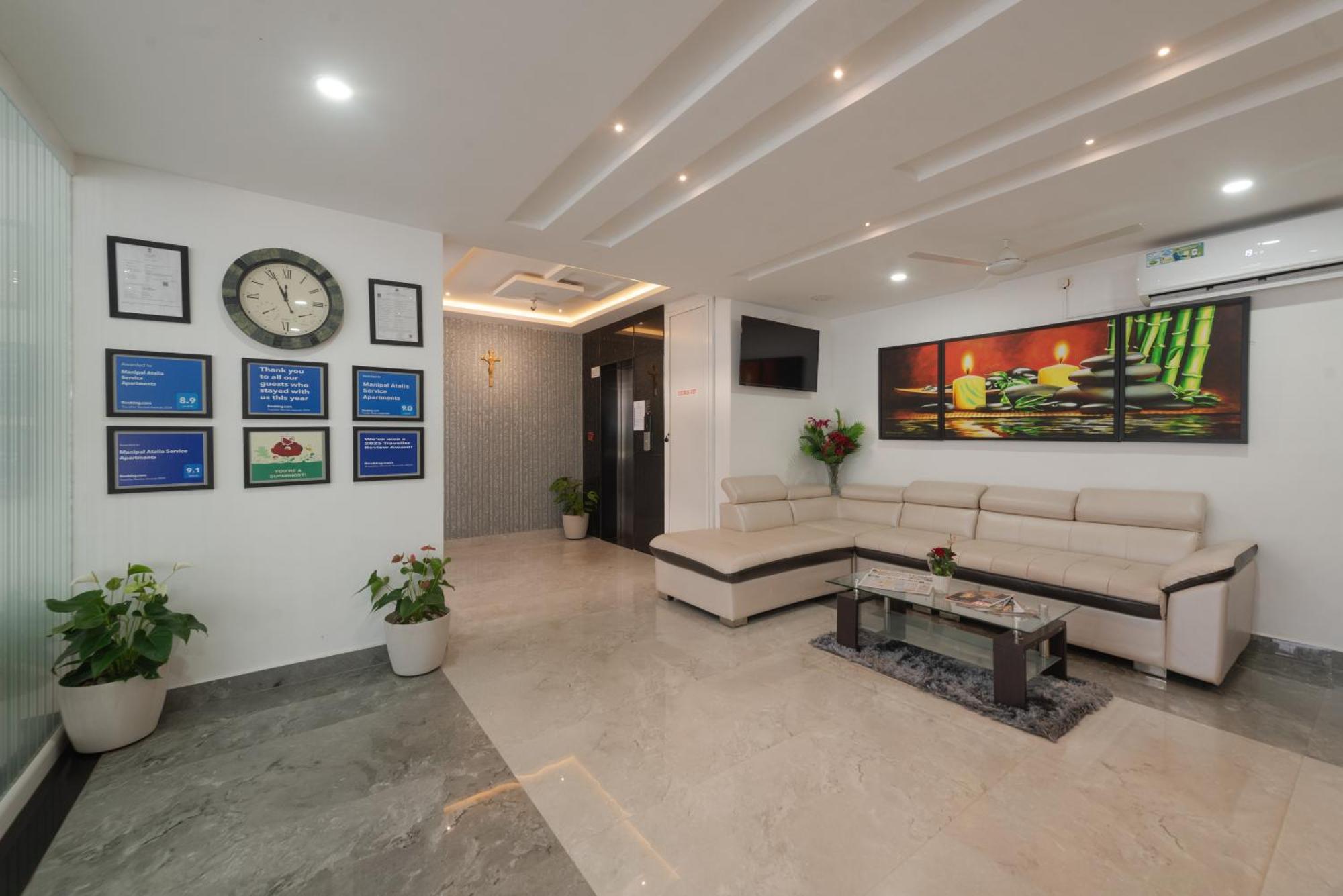 Manipal Atalia Service Apartments Esterno foto