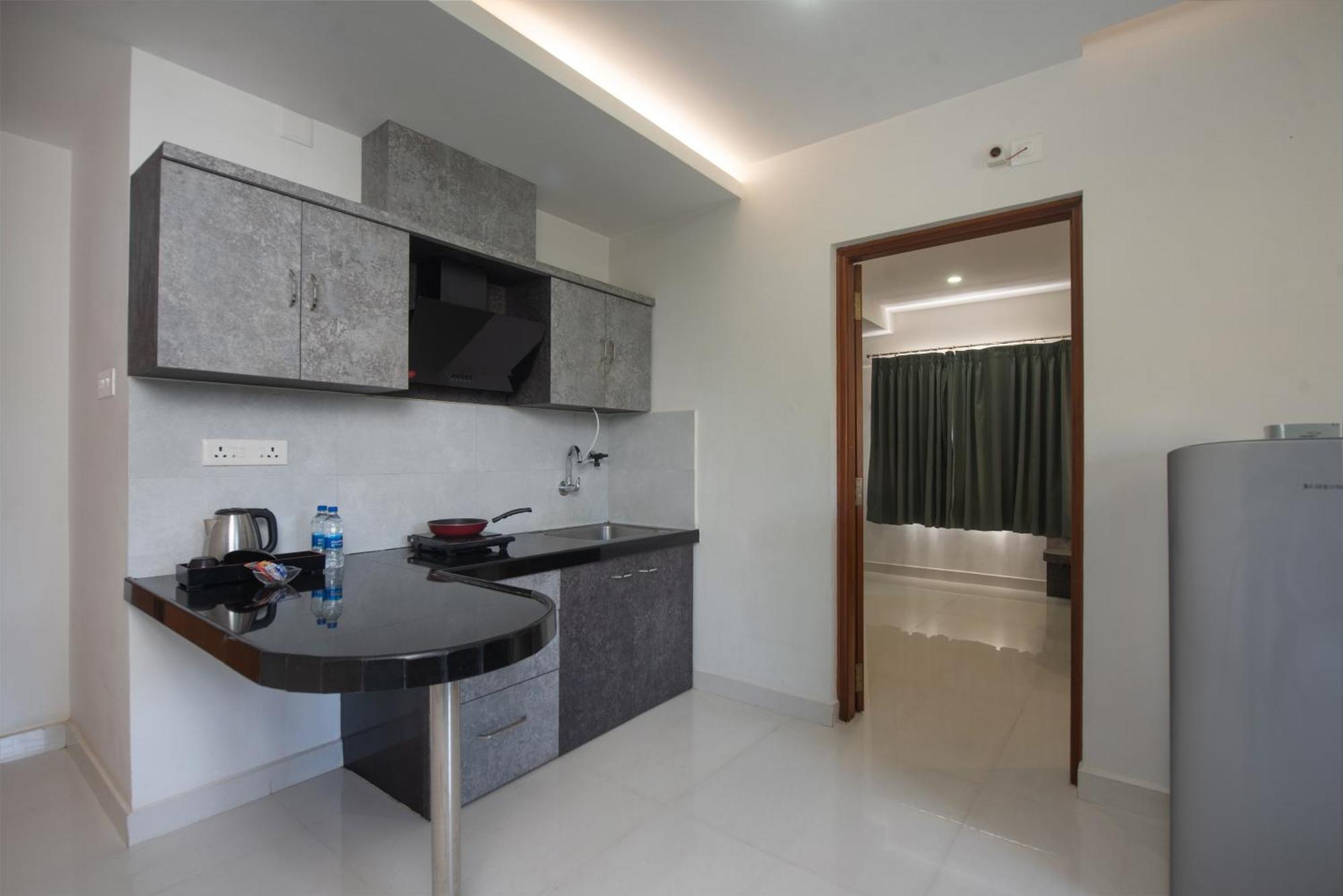 Manipal Atalia Service Apartments Esterno foto